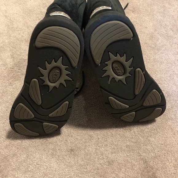 Ugh Lace-up Shearling Boot - Picture 5 of 6